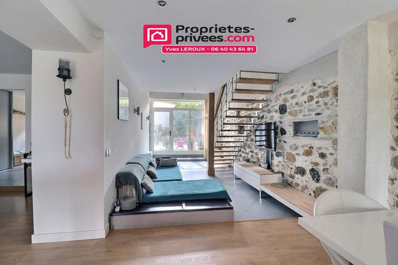 Maison - 198 m² - 6 pièces