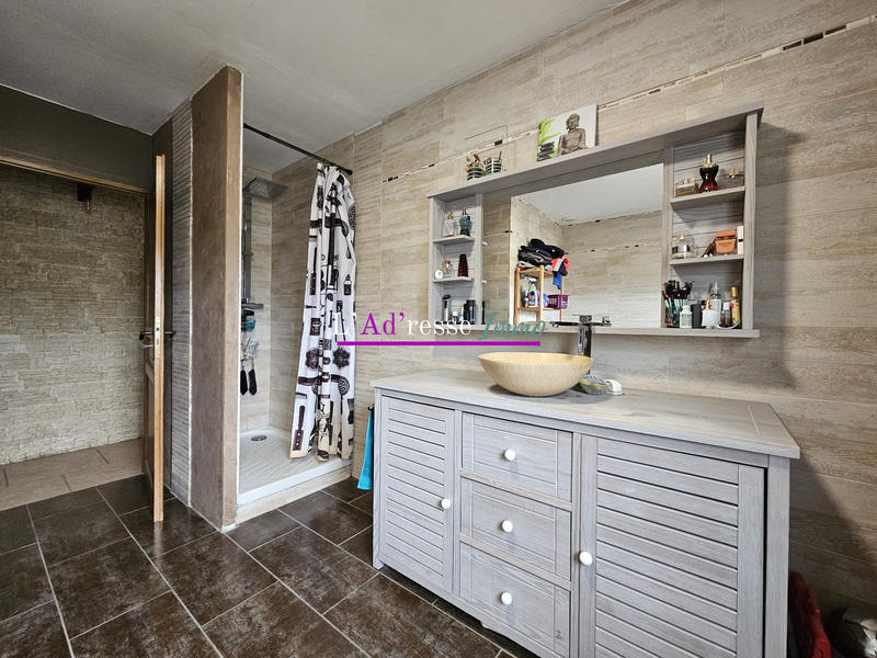 Maison - 134 m² - 9 pièces