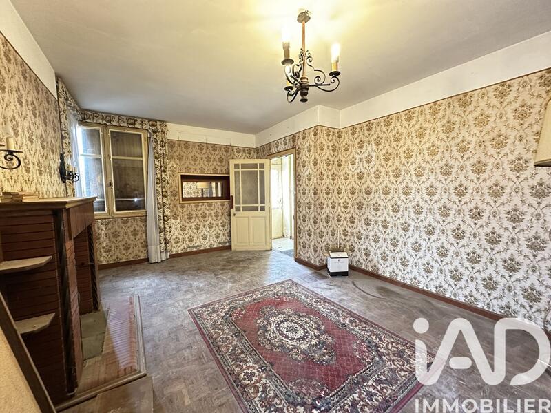 Maison - 219 m² - 8 pièces