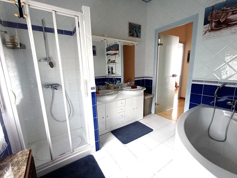 Maison - 174 m² - 6 pièces