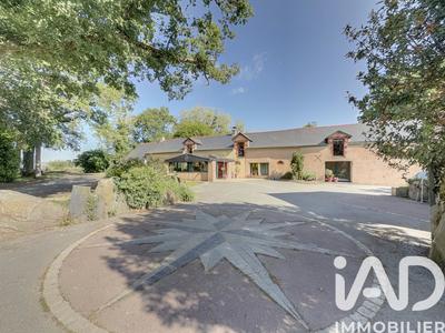 Maison - 394 m² - 9 pièces