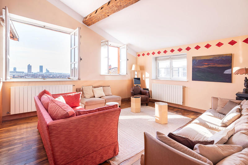 Appartement - 147 m² - 6 pièces