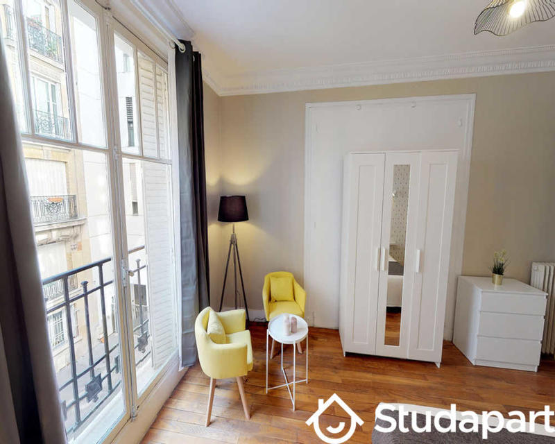 Chambre - 130 m² - 1 pièce