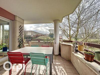 Appartement - 98 m² - 4 pièces