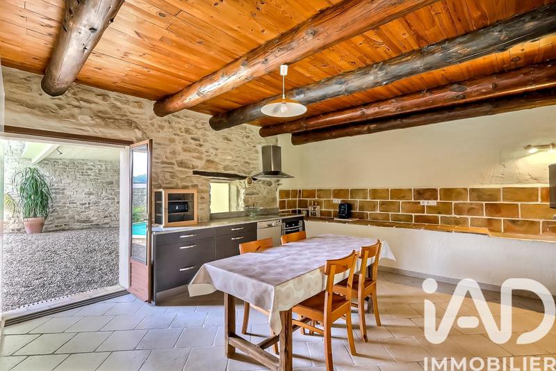 Maison - 282 m² - 9 pièces