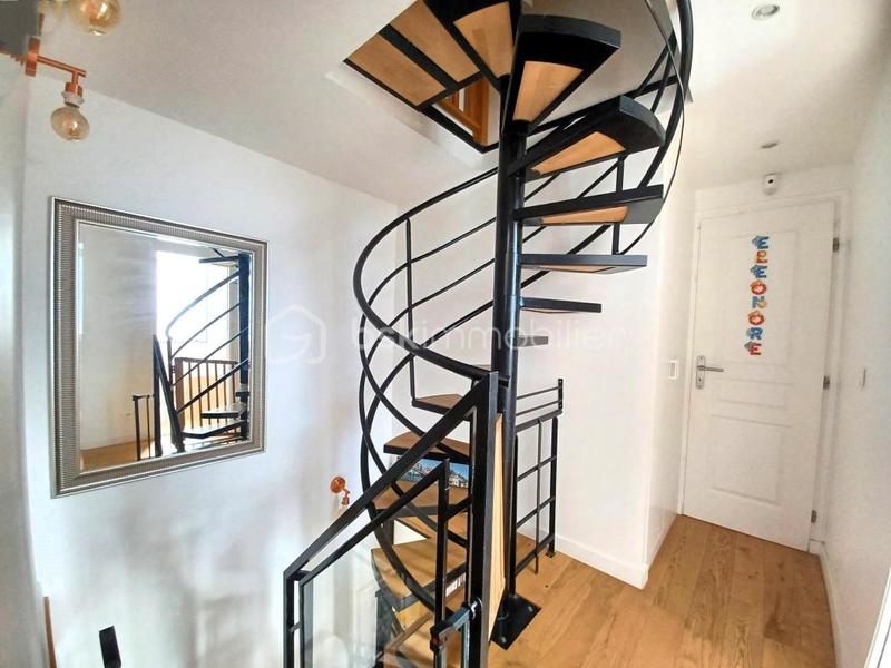 Maison - 98 m² - 5 pièces