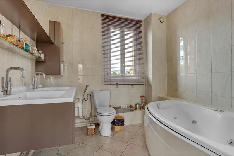 Maison - 167 m² - 5 pièces