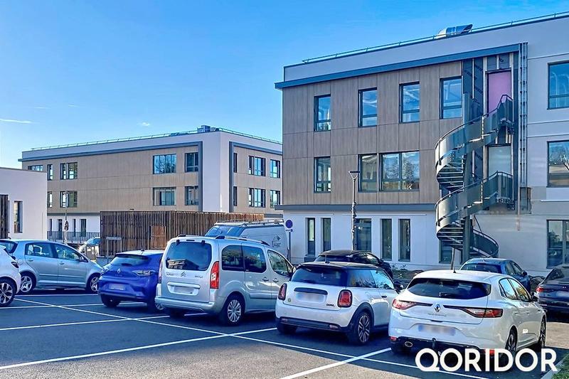 Local d'activités - 120 m²