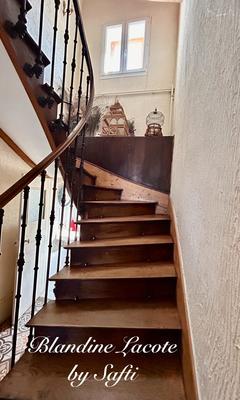 Maison - 296 m² - 12 pièces