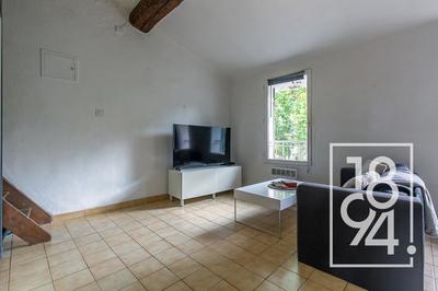 Studio - 30 m² - 2 pièces