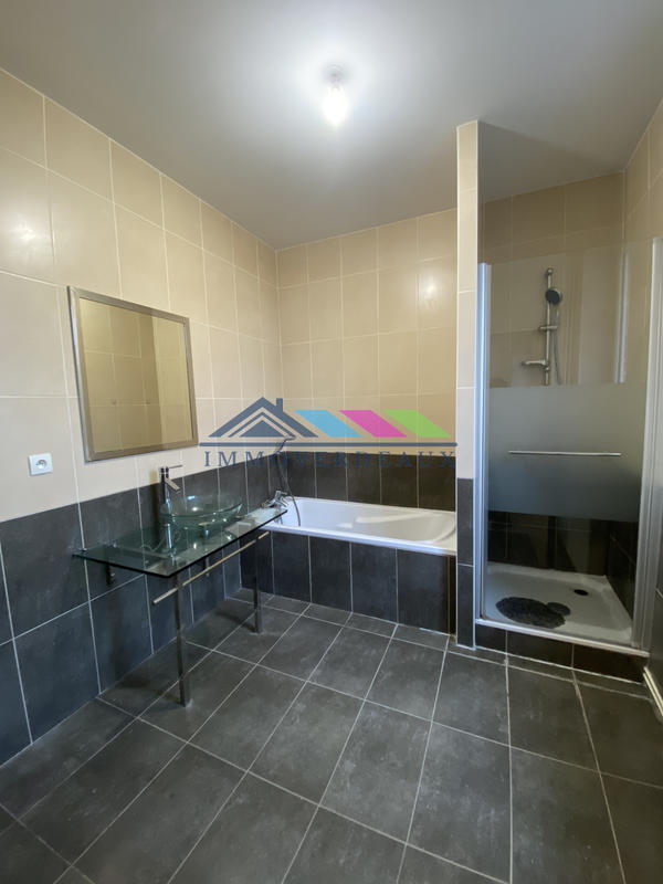 Appartement - 96 m² - 4 pièces