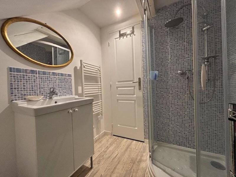 Maison - 185 m² - 9 pièces