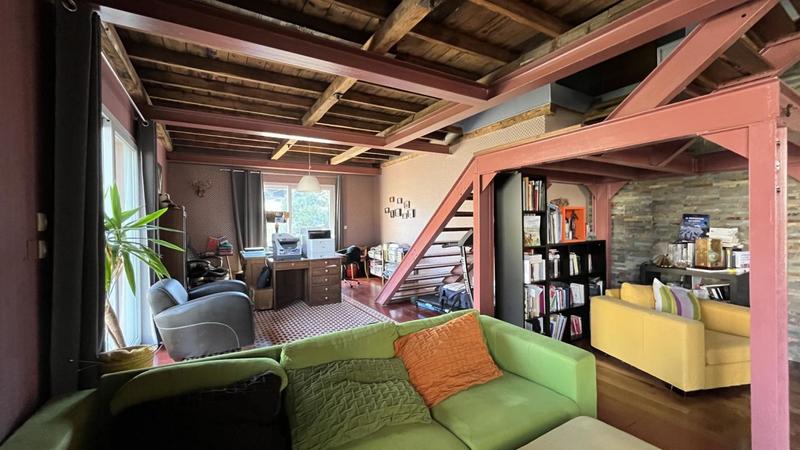 Maison - 250 m² - 7 pièces