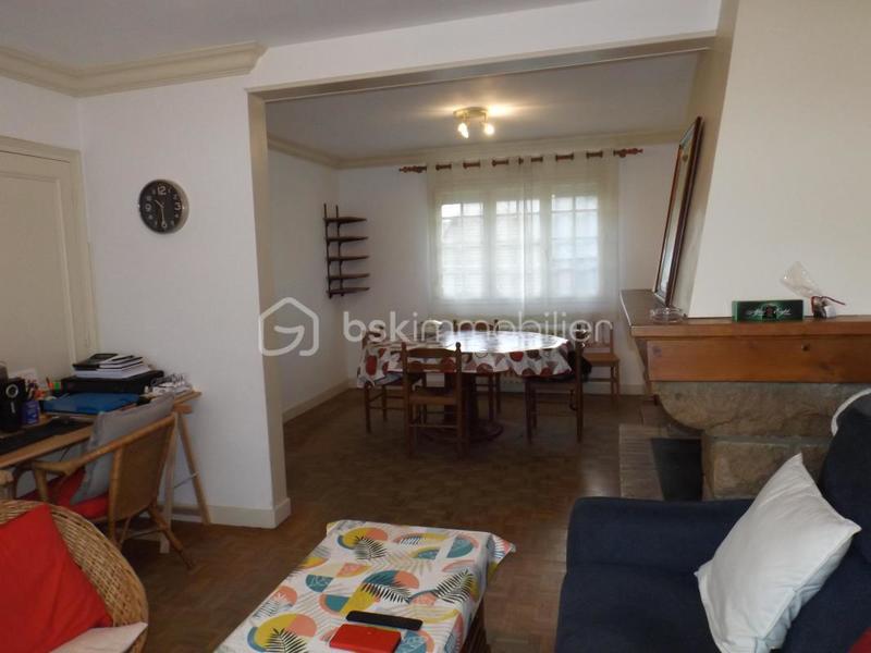 Maison traditionnelle - 91 m² - 7 pièces