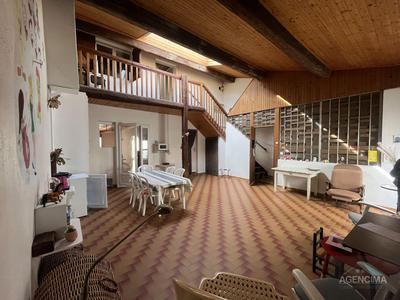 Maison - 184 m² - 7 pièces