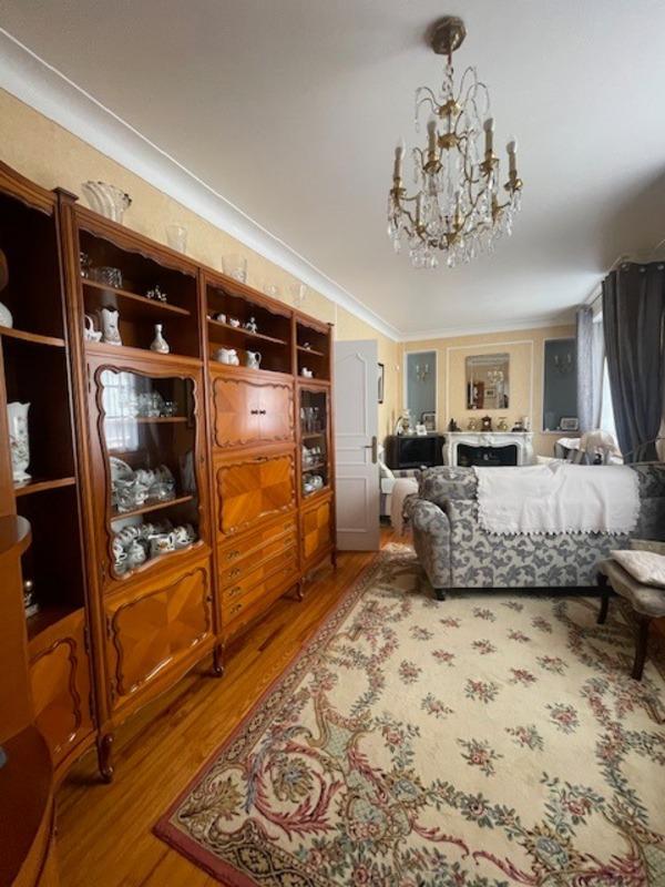 Maison - 150 m² - 10 pièces