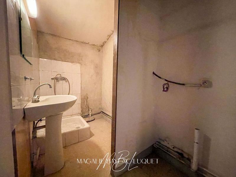 Immeuble - 103 m² - 6 pièces