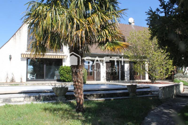 Maison - 204 m² - 6 pièces