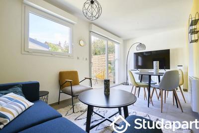 Chambre - 10 m² - 1 pièce