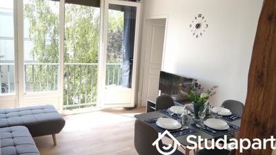 Chambre - 10 m² - 1 pièce