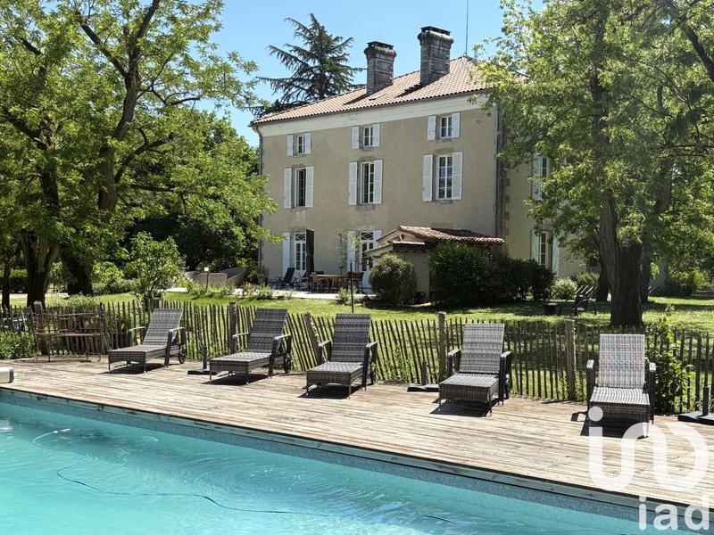 Maison - 729 m² - 23 pièces