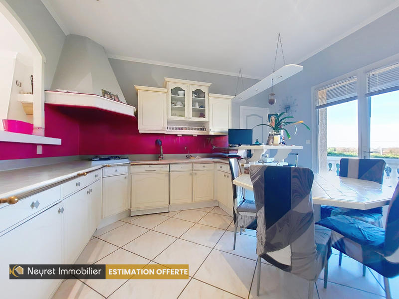 Maison - 160 m² - 7 pièces