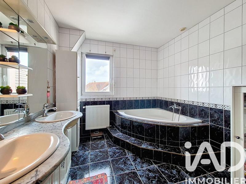 Maison - 135 m² - 5 pièces