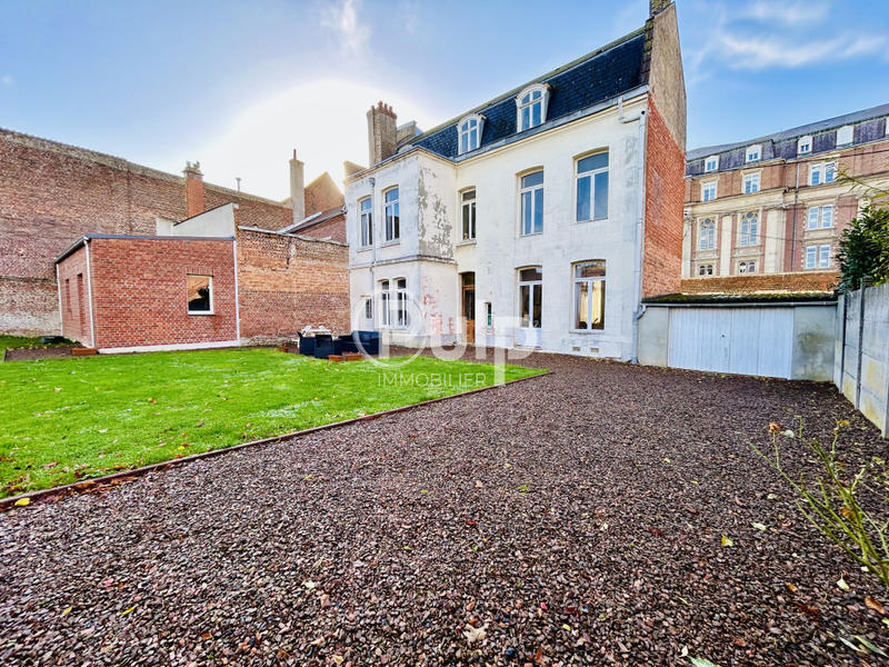 Maison bourgeoise - 246 m² - 12 pièces
