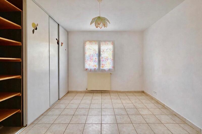 Villa - 90 m² - 4 pièces