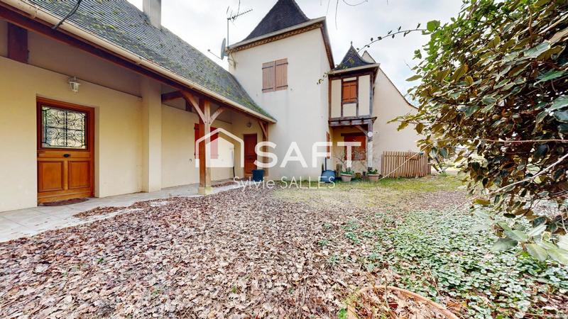 Maison - 233 m² - 7 pièces