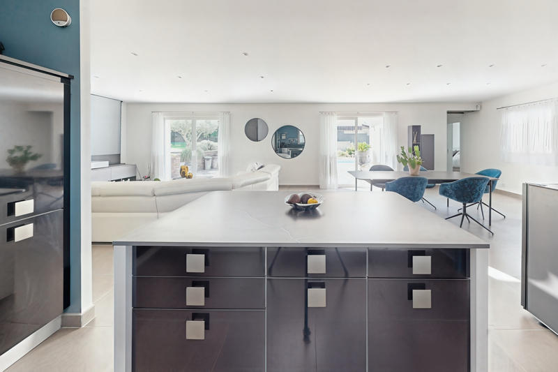 Maison - 210 m² - 5 pièces