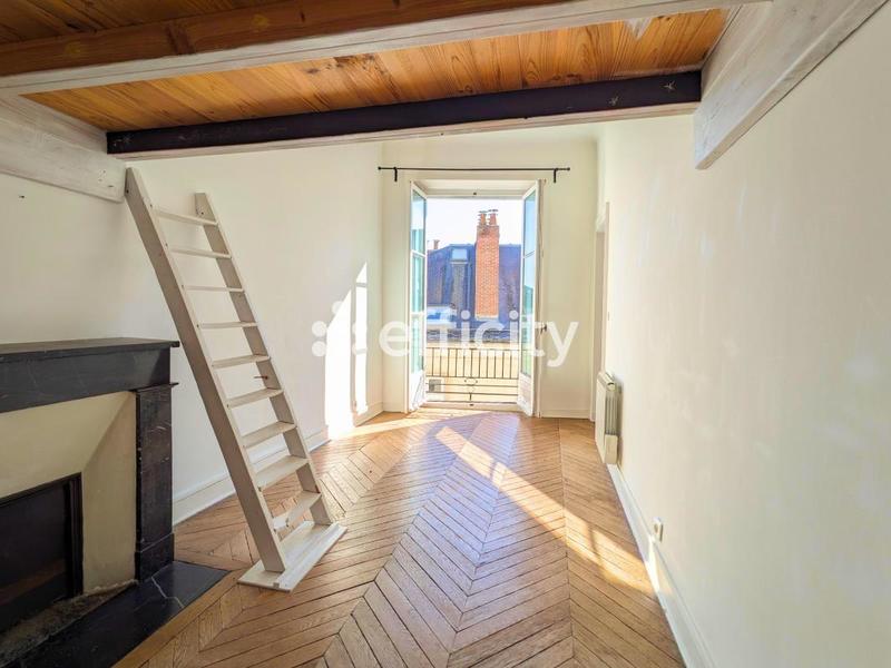 Appartement - 90 m² - 3 pièces