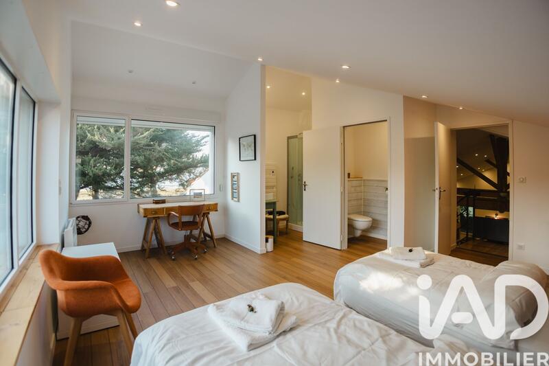 Maison - 200 m² - 7 pièces