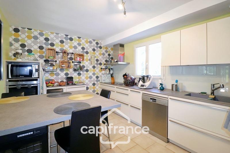 Villa - 100 m² - 5 pièces