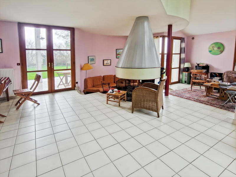 Maison - 246 m² - 10 pièces