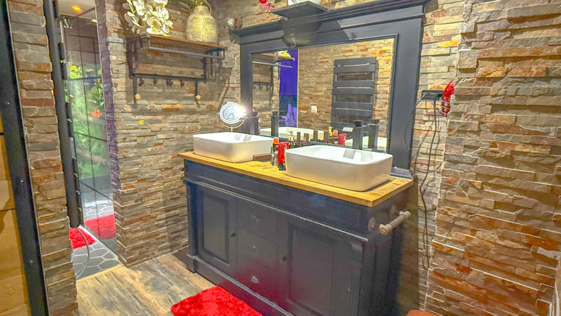 Appartement - 81 m² - 3 pièces