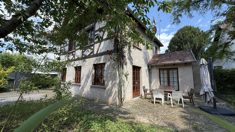 Maison - 224 m² - 7 pièces