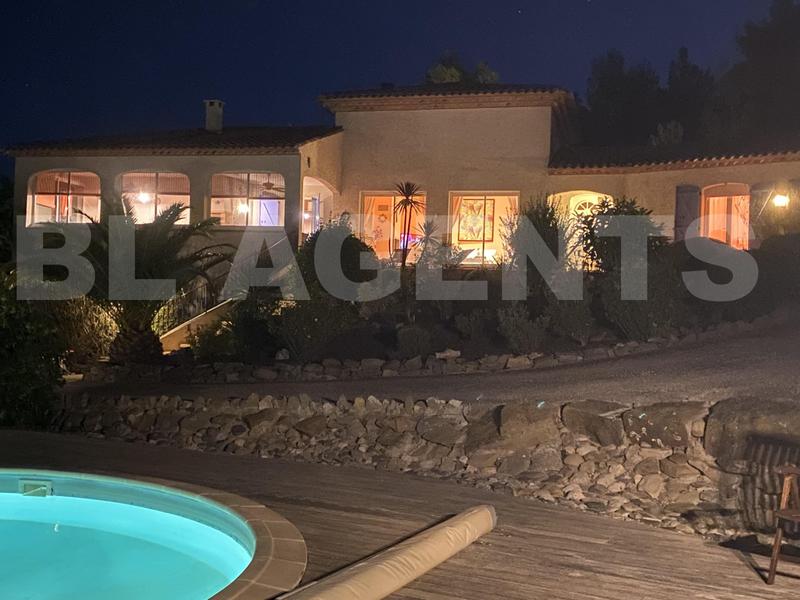 Maison contemporaine - 200 m² - 6 pièces