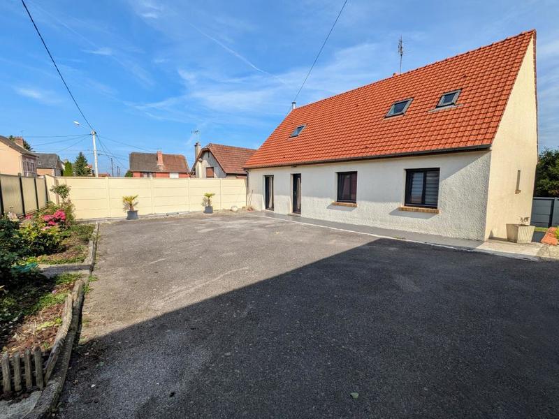 Maison - 140 m² - 6 pièces