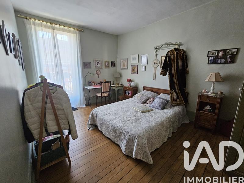 Maison - 214 m² - 6 pièces