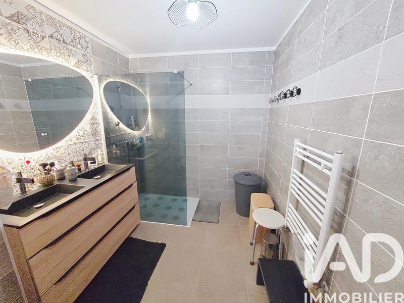 Appartement - 80 m² - 3 pièces