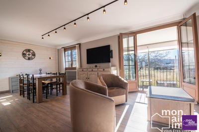 Maison traditionnelle - 203 m² - 7 pièces