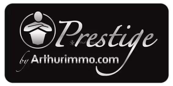 Maison - 365 m² - 15 pièces