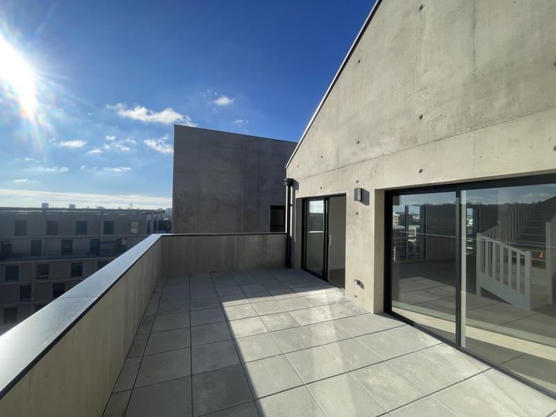 Appartement - 98 m² - 4 pièces