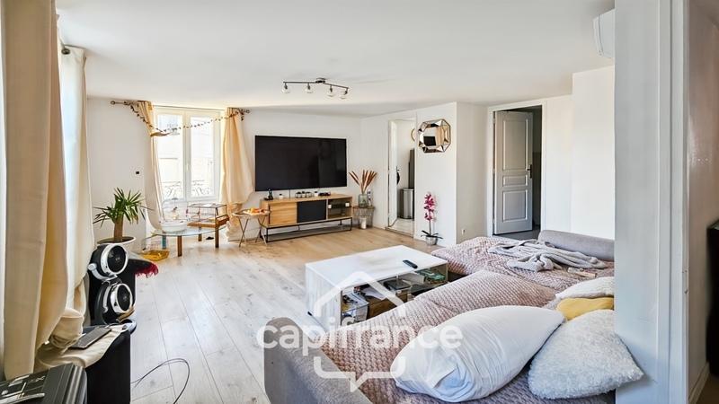 Maison - 220 m² - 9 pièces