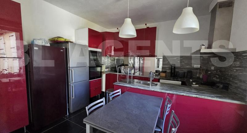 Maison de ville - 180 m² - 7 pièces