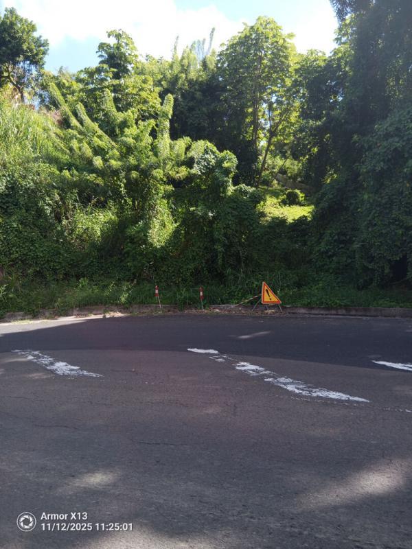 Terrain constructible - 2 300 m²