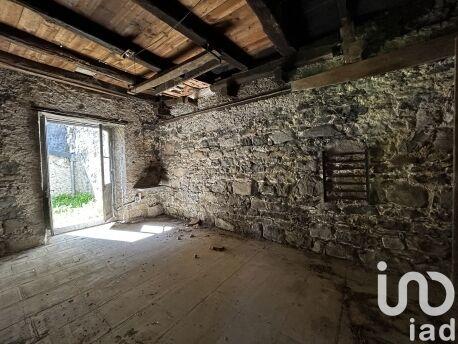 Maison - 330 m² - 6 pièces