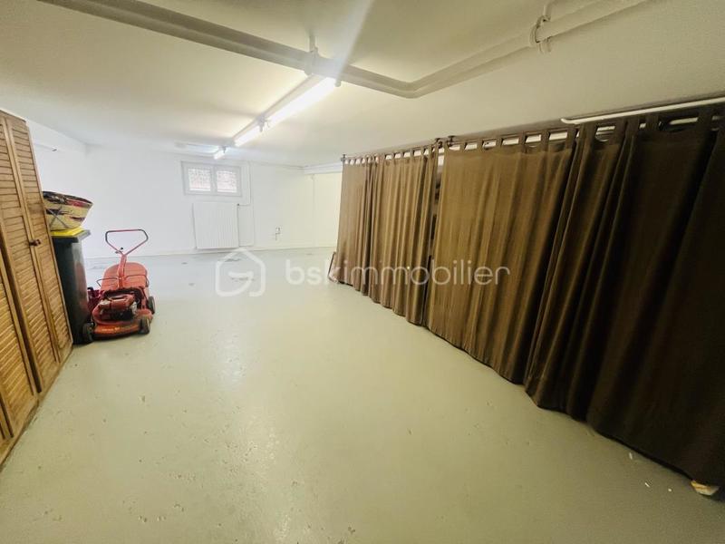 Maison - 186 m² - 6 pièces