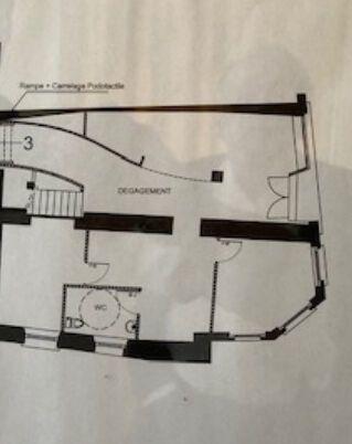 Local commercial - 130 m² - 6 pièces